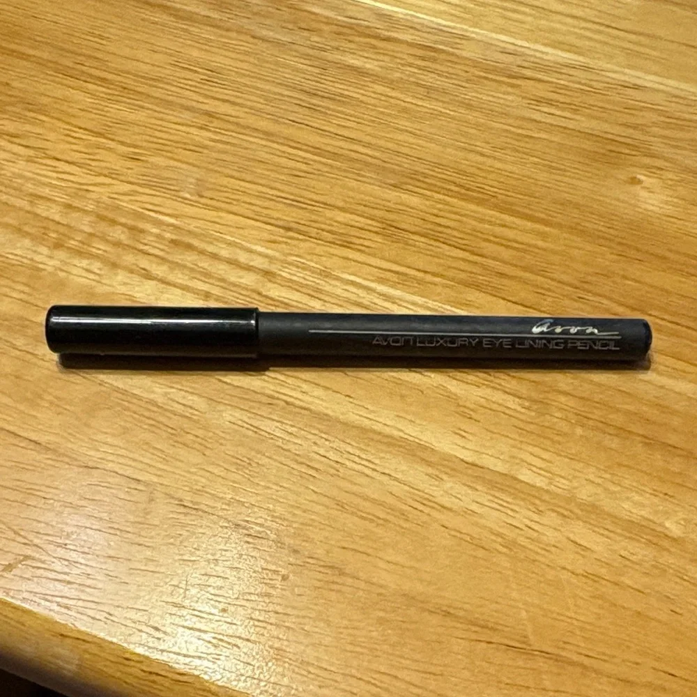 Avon Black Luxury Eye Lining Pencil